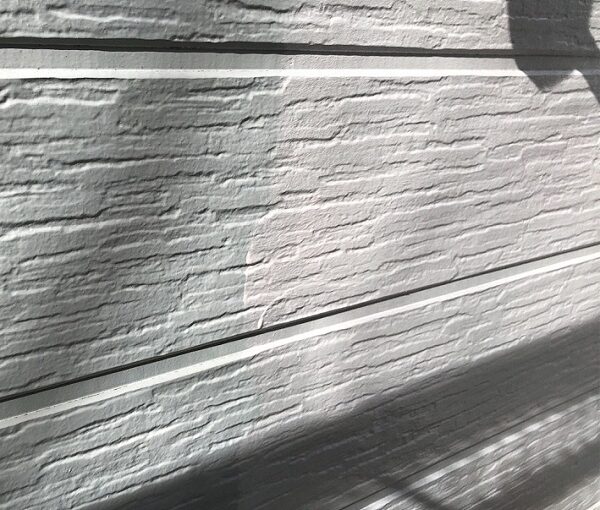 埼玉県越谷市　S様邸　外壁塗装・屋根塗装・付帯部塗装　3度塗りとは　下塗りの役割 (2)
