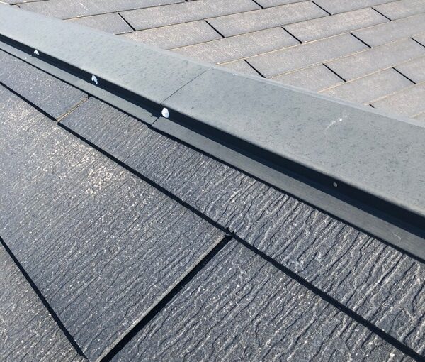 埼玉県上尾市　M様邸　外壁塗装　屋根塗装　シーリング(コーキング)工事　ボードの継ぎ目　棟板金の釘の補強 (5)