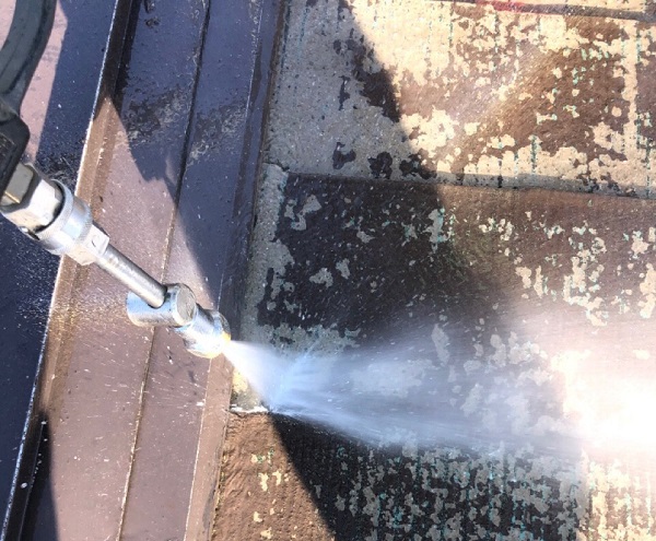 埼玉県鴻巣市　屋根塗装・屋根カバー工法・外壁塗装　下地処理　高圧洗浄 (1)