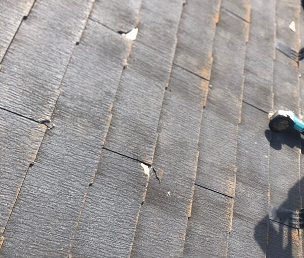 千葉県市川市　屋根葺き替え工事　既存屋根化粧スレート屋根　屋根材撤去 (3)