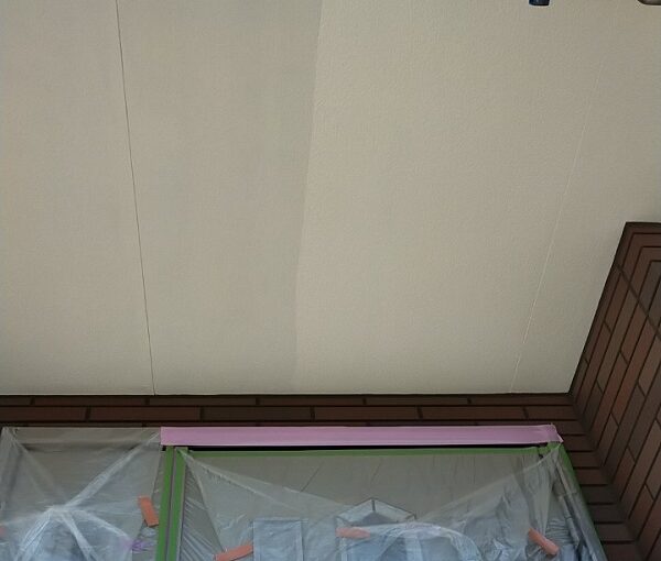 茨城県古河市　Y様邸　外壁塗装・付帯部塗装　軒天塗装　軒天の色 (2)