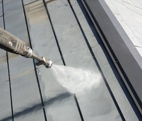 埼玉県白岡市　O様邸　屋根塗装　下地処理　高圧洗浄 (2)