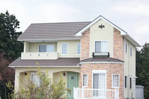 屋根の工事費用は勾配 傾斜角度 によって変わる 春日部市 久喜市の外壁塗装店 株 さいたま建装