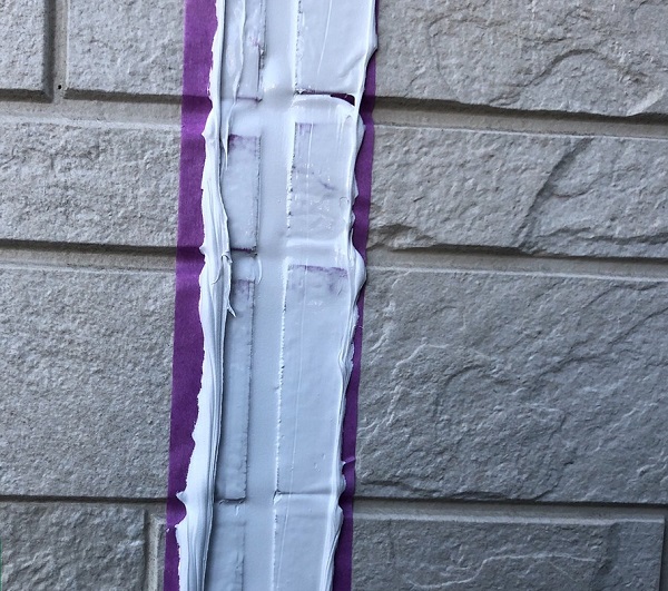 埼玉県上尾市　M様邸　外壁塗装　屋根塗装　シーリング(コーキング)工事　ボードの継ぎ目　棟板金の釘の補強 (7)