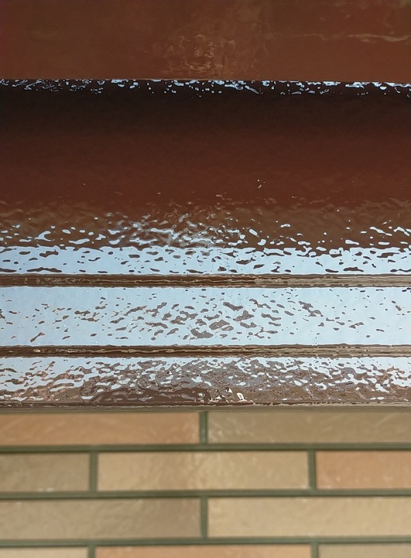 茨城県古河市　Y様邸　外壁塗装・付帯部塗装　破風、雨樋塗装　塗膜の劣化を放置すると (4)